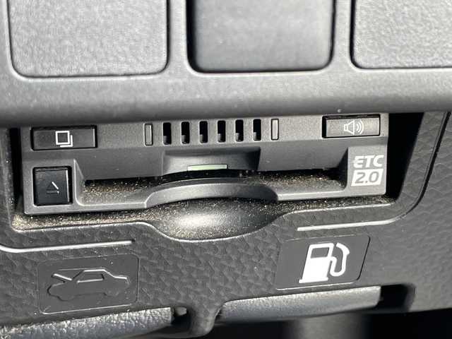 トヨタ ルーミー カスタムG 茨城県 2019(令1)年 5.3万km パールホワイトⅢ 純正9型ナビ/Bluetooth/フルセグTV/バックカメラ/両側パワースライドドア/クリアランスソナー/アイドリングストップ/横滑り防止装置/衝突軽減システム/クルーズコントロール/ドライブレコーダー/ビルトインETC2.0/オートライト/オートマチックハイビーム/LEDヘッドライト/コーナーセンサー/純正15インチアルミホイール/純正フロアマット/ウォークスルー/スマートキー/プッシュスタート