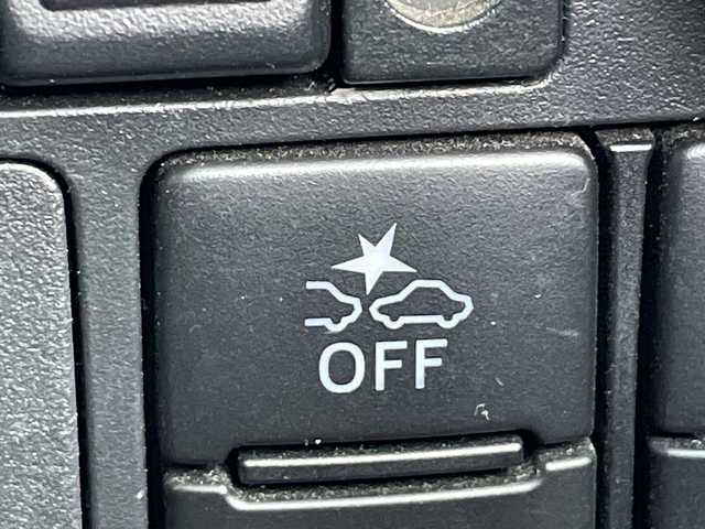 トヨタ ルーミー カスタムG 茨城県 2019(令1)年 5.3万km パールホワイトⅢ 純正9型ナビ/Bluetooth/フルセグTV/バックカメラ/両側パワースライドドア/クリアランスソナー/アイドリングストップ/横滑り防止装置/衝突軽減システム/クルーズコントロール/ドライブレコーダー/ビルトインETC2.0/オートライト/オートマチックハイビーム/LEDヘッドライト/コーナーセンサー/純正15インチアルミホイール/純正フロアマット/ウォークスルー/スマートキー/プッシュスタート