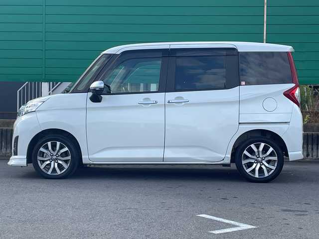 トヨタ ルーミー カスタムG 茨城県 2019(令1)年 5.3万km パールホワイトⅢ 純正9型ナビ/Bluetooth/フルセグTV/バックカメラ/両側パワースライドドア/クリアランスソナー/アイドリングストップ/横滑り防止装置/衝突軽減システム/クルーズコントロール/ドライブレコーダー/ビルトインETC2.0/オートライト/オートマチックハイビーム/LEDヘッドライト/コーナーセンサー/純正15インチアルミホイール/純正フロアマット/ウォークスルー/スマートキー/プッシュスタート