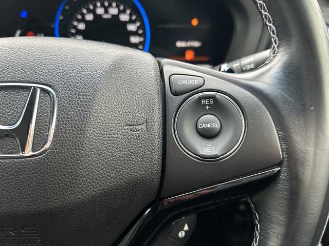 ホンダ ヴェゼル ハイブリッド 富山県 2016(平28)年 4.7万km パール 純正メモリーナビ/【CD/DVD/BT/USB/SD/ipod/フルセグTV】/バックカメラ/ホンダセンシング/クルーズコントロール/レーンキープアシスト/衝突軽減ブレーキ/デジタルインナーミラー/ルーフレール/純正フロアマット/純正１７インチアルミホイール　/ビルトインＥＴＣ/ドライブレコーダー/スマートキー