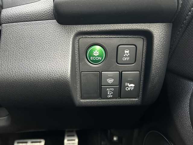 ホンダ ヴェゼル ハイブリッド 富山県 2016(平28)年 4.7万km パール 純正メモリーナビ/【CD/DVD/BT/USB/SD/ipod/フルセグTV】/バックカメラ/ホンダセンシング/クルーズコントロール/レーンキープアシスト/衝突軽減ブレーキ/デジタルインナーミラー/ルーフレール/純正フロアマット/純正１７インチアルミホイール　/ビルトインＥＴＣ/ドライブレコーダー/スマートキー