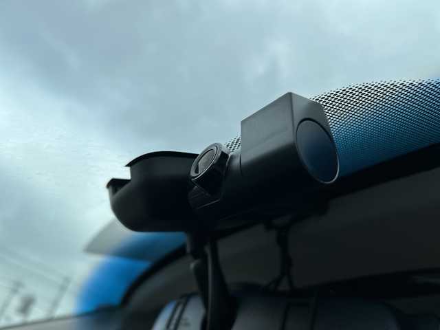 ホンダ ヴェゼル ハイブリッド 富山県 2016(平28)年 4.7万km パール 純正メモリーナビ/【CD/DVD/BT/USB/SD/ipod/フルセグTV】/バックカメラ/ホンダセンシング/クルーズコントロール/レーンキープアシスト/衝突軽減ブレーキ/デジタルインナーミラー/ルーフレール/純正フロアマット/純正１７インチアルミホイール　/ビルトインＥＴＣ/ドライブレコーダー/スマートキー