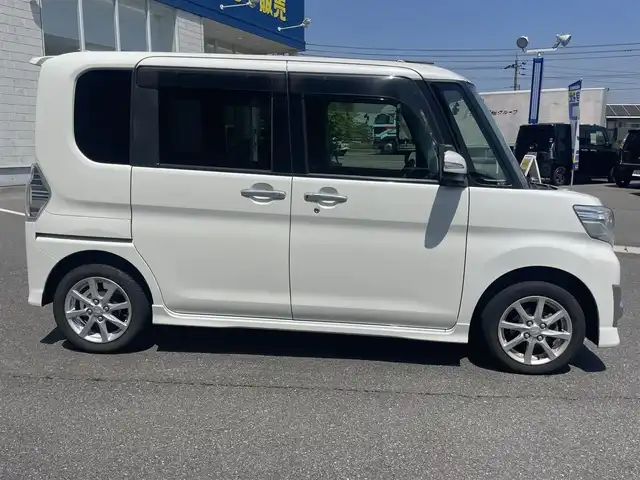 ダイハツ タント カスタム X SA 岡山県 2014(平26)年 8.7万km パールホワイトⅢ (株)IDOMが運営する【じしゃロン岡山店】の自社ローン専用車両になります。こちらは現金またはオートローンご利用時の価格です。自社ローンご希望の方は別途その旨お申付け下さい/メーカー7インチナビ/Bluetooth/バックカメラ/ETC/前方ドライブレコーダー/片側パワースライドドア