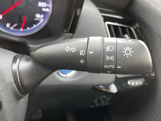 トヨタ クラウン ハイブリッド S Cパッケージ Four 新潟県 2020(令2)年 7万km シルバーM ４WD/純正メモリナビ/（Bluetooth/FM/AM)/ドライブレコーダー/バックカメラ/プッシュスタート/パーキングアシスト/パワーシート/ETC2.0/純正フロアマット/コーナーセンサー（前後）/ノーマルタイヤ積み込み/電格ミラー/ドアバイザー/スペアキー