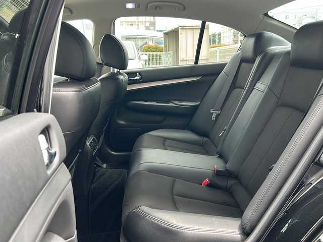 日産 スカイライン 370GT Type S 神奈川県 2013(平25)年 8.4万km スーパーブラック ワンオーナー/純正HDDナビ(CD/DVD/USB/ワンセグTV)/バックカメラ/18インチENKEIアルミホイール/パドルシフト/ハーフレザーシート/D/N席パワーシート/横滑り防止装置/ビルトインETC/オートライト/純正フロアマット/プッシュスタート/ステアリングスイッチ/ISOFIX/スペアキー×1/取扱説明書/保証書