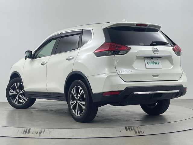 日産 エクストレイル 20X 埼玉県 2018(平30)年 5.2万km ブリリアントホワイトパール 純正ナビ/　（FM/AM/BT/AUX/iPod/HDMI/CD/DVD）/プッシュスタート/パワーバックドア/ビルトインETC/フルセグテレビ/バックカメラ/エマージェンシーブレーキ/ヒーテッドドアミラー/純正フロアマット、/ダウンヒルアシストコントロール/ハーフレザーシート