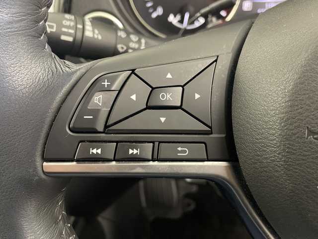 日産 エクストレイル 20X 埼玉県 2018(平30)年 5.2万km ブリリアントホワイトパール 純正ナビ/　（FM/AM/BT/AUX/iPod/HDMI/CD/DVD）/プッシュスタート/パワーバックドア/ビルトインETC/フルセグテレビ/バックカメラ/エマージェンシーブレーキ/ヒーテッドドアミラー/純正フロアマット、/ダウンヒルアシストコントロール/ハーフレザーシート