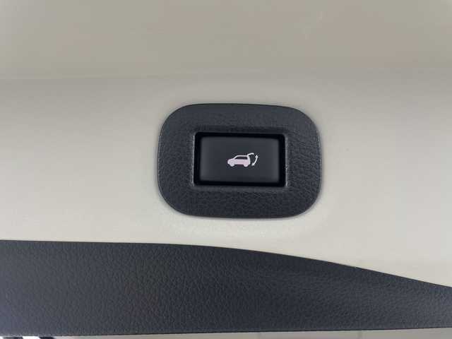 日産 エクストレイル 20X 埼玉県 2018(平30)年 5.2万km ブリリアントホワイトパール 純正ナビ/　（FM/AM/BT/AUX/iPod/HDMI/CD/DVD）/プッシュスタート/パワーバックドア/ビルトインETC/フルセグテレビ/バックカメラ/エマージェンシーブレーキ/ヒーテッドドアミラー/純正フロアマット、/ダウンヒルアシストコントロール/ハーフレザーシート