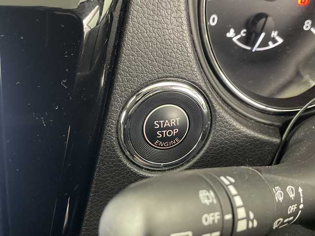 日産 エクストレイル 20X 埼玉県 2018(平30)年 5.2万km ブリリアントホワイトパール 純正ナビ/　（FM/AM/BT/AUX/iPod/HDMI/CD/DVD）/プッシュスタート/パワーバックドア/ビルトインETC/フルセグテレビ/バックカメラ/エマージェンシーブレーキ/ヒーテッドドアミラー/純正フロアマット、/ダウンヒルアシストコントロール/ハーフレザーシート