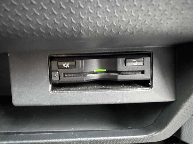 マツダ フレア クロスオーバー XS 大分県 2015(平27)年 6.3万km クリスタルホワイトP ・メモリナビ /　ワンセグTV/CD/DVD/Bluetooth/・スマートキー×2/・プッシュスタート/・HIDヘッドライト/・フォグランプ/・オートライト/・純正15インチアルミホイール/・シートヒーター /・ルーフレール/・プッシュスタート/・フロアマット