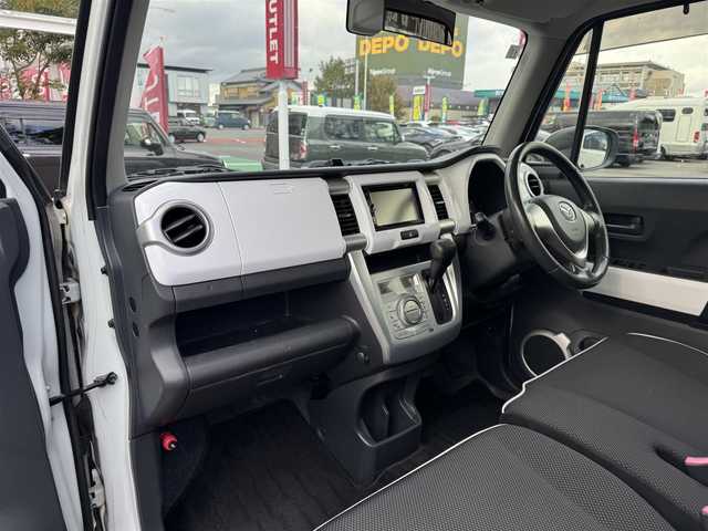 マツダ フレア クロスオーバー XS 大分県 2015(平27)年 6.3万km クリスタルホワイトP ・メモリナビ /　ワンセグTV/CD/DVD/Bluetooth/・スマートキー×2/・プッシュスタート/・HIDヘッドライト/・フォグランプ/・オートライト/・純正15インチアルミホイール/・シートヒーター /・ルーフレール/・プッシュスタート/・フロアマット