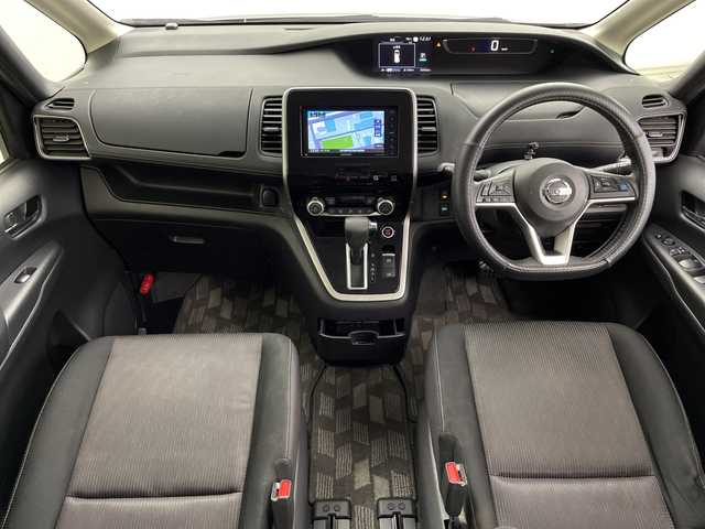 日産 セレナ ハイウェイスターVセレクションⅡ 鹿児島県 2018(平30)年 6万km ダイヤモンドブラック 社外ナビ/（CD/DVD/BT/フルセグTV）/アラウンドビューモニター/プロパイロット/インテリジェントルームミラー/エマージェンシーブレーキ/レーンキープアシスト/電動パーキングブレーキ/オートホールド機能/両側パワースライドドア/リアサンシェード/シートバックテーブル/ドライブレコーダー/スマートキー/プッシュスタート