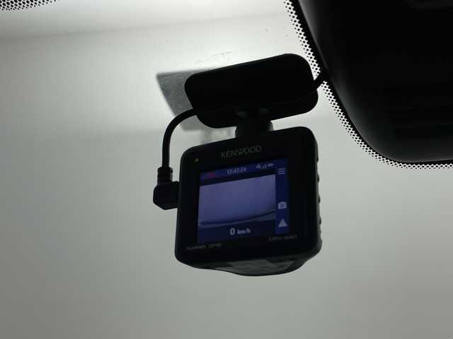 日産 セレナ ハイウェイスターVセレクションⅡ 鹿児島県 2018(平30)年 6万km ダイヤモンドブラック 社外ナビ/（CD/DVD/BT/フルセグTV）/アラウンドビューモニター/プロパイロット/インテリジェントルームミラー/エマージェンシーブレーキ/レーンキープアシスト/電動パーキングブレーキ/オートホールド機能/両側パワースライドドア/リアサンシェード/シートバックテーブル/ドライブレコーダー/スマートキー/プッシュスタート