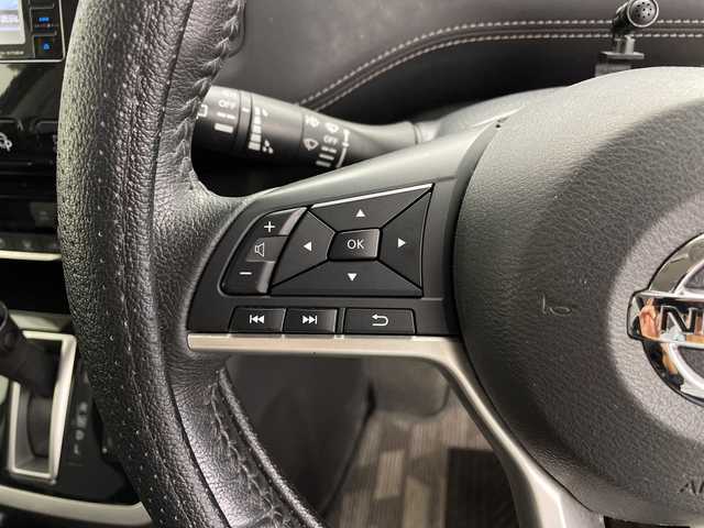 日産 セレナ ハイウェイスターVセレクションⅡ 鹿児島県 2018(平30)年 6万km ダイヤモンドブラック 社外ナビ/（CD/DVD/BT/フルセグTV）/アラウンドビューモニター/プロパイロット/インテリジェントルームミラー/エマージェンシーブレーキ/レーンキープアシスト/電動パーキングブレーキ/オートホールド機能/両側パワースライドドア/リアサンシェード/シートバックテーブル/ドライブレコーダー/スマートキー/プッシュスタート