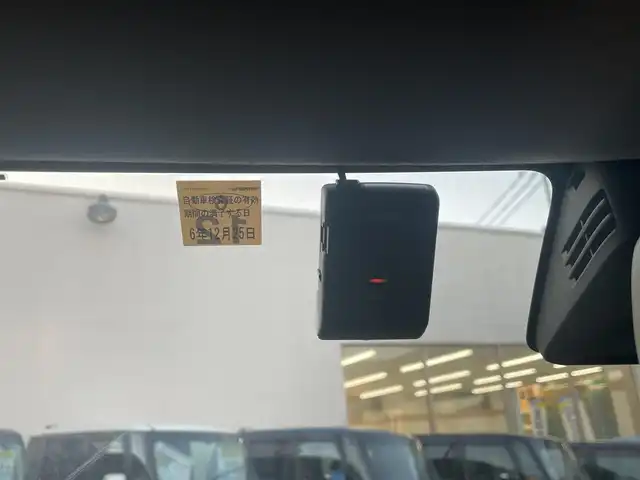 マツダ フレア ハイブリッド XS 福岡県 2017(平29)年 9.3万km ピュアホワイトP (株)IDOMが運営する【じしゃロン八幡西店】の自社ローン専用車両になります。こちらは現金またはオートローンご利用時の価格です。自社ローンご希望の方は別途その旨お申付け下さい/社外ナビ/(Bluetooth/CD/DVD/SD/ipod/フルセグTV)/衝突軽減ブレーキ/車線逸脱防止機能/横滑り防止装置/ヘッドアップディスプレイ/前方ドライブレコーダー/ステアリングスイッチ/バックカメラ/D席ヒートシーター/純正14インチアルミホイール/スペアキー一本/スマートキー