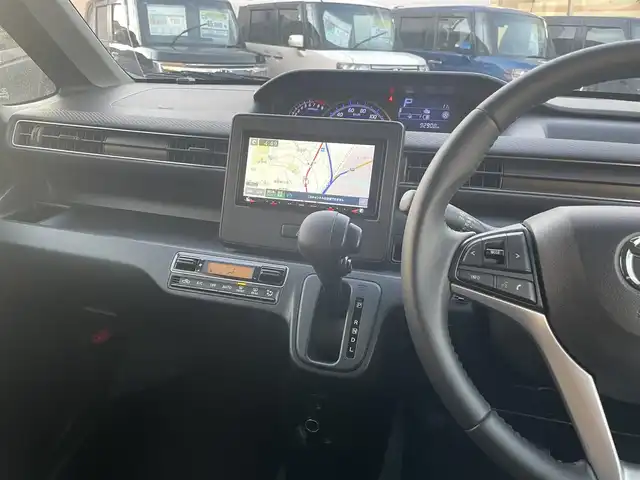 マツダ フレア ハイブリッド XS 福岡県 2017(平29)年 9.3万km ピュアホワイトP (株)IDOMが運営する【じしゃロン八幡西店】の自社ローン専用車両になります。こちらは現金またはオートローンご利用時の価格です。自社ローンご希望の方は別途その旨お申付け下さい/社外ナビ/(Bluetooth/CD/DVD/SD/ipod/フルセグTV)/衝突軽減ブレーキ/車線逸脱防止機能/横滑り防止装置/ヘッドアップディスプレイ/前方ドライブレコーダー/ステアリングスイッチ/バックカメラ/D席ヒートシーター/純正14インチアルミホイール/スペアキー一本/スマートキー