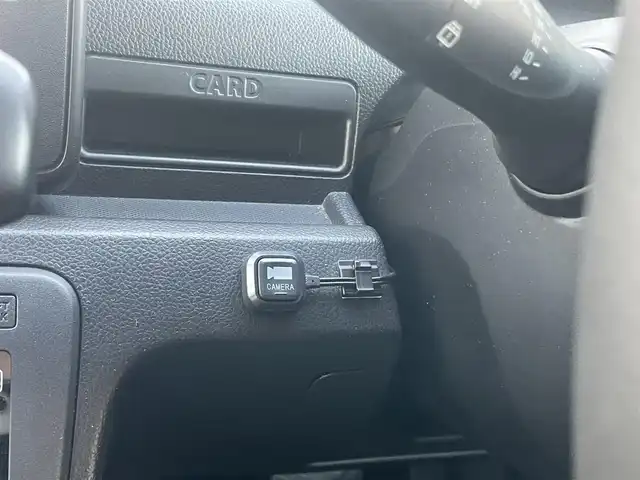 マツダ フレア ハイブリッド XS 福岡県 2017(平29)年 9.3万km ピュアホワイトP (株)IDOMが運営する【じしゃロン八幡西店】の自社ローン専用車両になります。こちらは現金またはオートローンご利用時の価格です。自社ローンご希望の方は別途その旨お申付け下さい/社外ナビ/(Bluetooth/CD/DVD/SD/ipod/フルセグTV)/衝突軽減ブレーキ/車線逸脱防止機能/横滑り防止装置/ヘッドアップディスプレイ/前方ドライブレコーダー/ステアリングスイッチ/バックカメラ/D席ヒートシーター/純正14インチアルミホイール/スペアキー一本/スマートキー