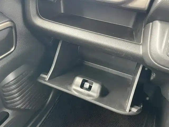 スズキ ハスラー Jスタイル Ⅱ ターボ 千葉県 2023(令5)年 3.3万km クールカーキパールメタリック/ソフトベージュメタリック ターボ車/9インチ純正メモリナビ（BT／CD／USB／TV）/フルセグテレビ（走行中視聴可）/追従式クルーズコントロール/社外ビルトインETC/社外前後ドライブレコーダー/コーナーセンサー（後ろのみ）/全方位／サイドバックカメラ/デジタルインナーミラー/AppleCarPlay／AndroidAuto/衝突軽減システム/横滑り防止装置/オートライト/純正アルミホイール/パドルシフト/前席シートヒーター/シートリフター/ステアリングスイッチ/電動格納ミラー/プッシュスタート/LEDヘッドライト/ドアバイザー