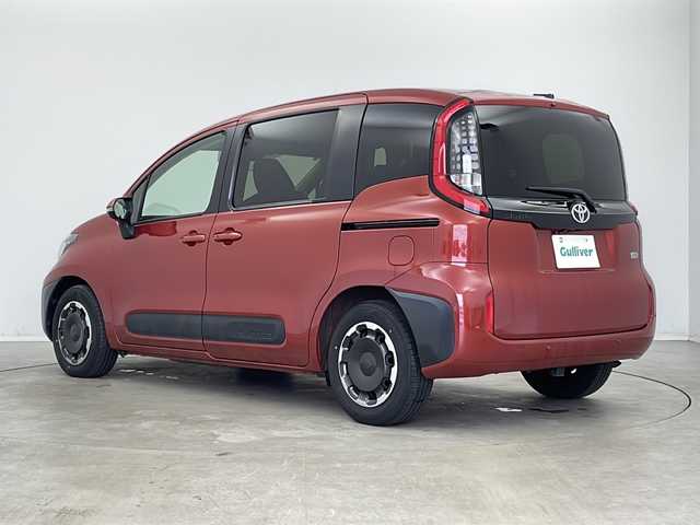 トヨタ シエンタ ハイブリッド Z 新潟県 2022(令4)年 0.5万km スカーレットメタリック 10.5インチ純正ディスプレーオーディオ/フルセグ/両側パワースライドドア/衝突軽減ブレーキ/全方位カメラ/バックカメラ/レーダークルーズコントロール/LEDヘッドライト/オートマチックハイビーム/Bluetooth/USB/AC100V/1500Wコンセント/ビルトインETC/前後コーナーセンサー/横滑り防止装置/前席シートヒーター/ステアリングヒーター/スマートキー/プッシュスタート/ステアリングスイッチ/電動格納ミラー/ウィンカーミラー/ドアバイザー/ISOFIX/5人乗り/運転席+助手席+サイド+カーテンエアバッグ
