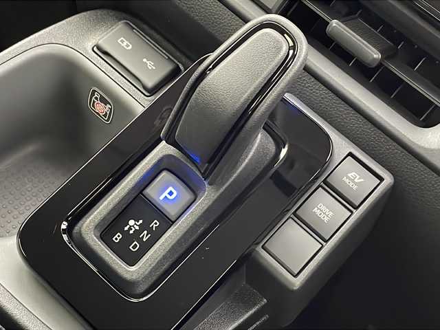 トヨタ シエンタ ハイブリッド Z 新潟県 2022(令4)年 0.5万km スカーレットメタリック 10.5インチ純正ディスプレーオーディオ/フルセグ/両側パワースライドドア/衝突軽減ブレーキ/全方位カメラ/バックカメラ/レーダークルーズコントロール/LEDヘッドライト/オートマチックハイビーム/Bluetooth/USB/AC100V/1500Wコンセント/ビルトインETC/前後コーナーセンサー/横滑り防止装置/前席シートヒーター/ステアリングヒーター/スマートキー/プッシュスタート/ステアリングスイッチ/電動格納ミラー/ウィンカーミラー/ドアバイザー/ISOFIX/5人乗り/運転席+助手席+サイド+カーテンエアバッグ
