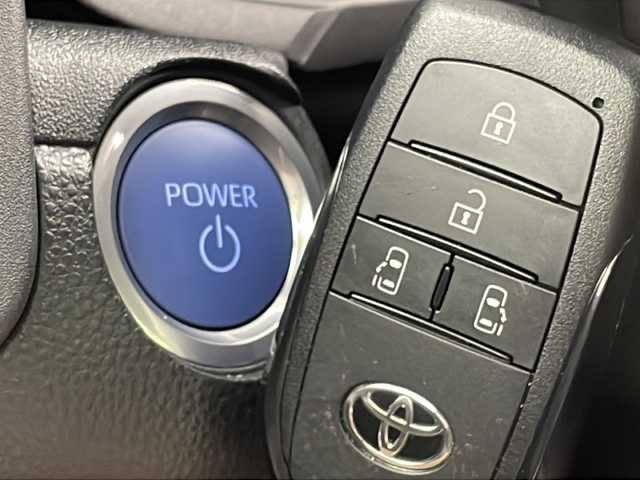 トヨタ シエンタ ハイブリッド Z 新潟県 2022(令4)年 0.5万km スカーレットメタリック 10.5インチ純正ディスプレーオーディオ/フルセグ/両側パワースライドドア/衝突軽減ブレーキ/全方位カメラ/バックカメラ/レーダークルーズコントロール/LEDヘッドライト/オートマチックハイビーム/Bluetooth/USB/AC100V/1500Wコンセント/ビルトインETC/前後コーナーセンサー/横滑り防止装置/前席シートヒーター/ステアリングヒーター/スマートキー/プッシュスタート/ステアリングスイッチ/電動格納ミラー/ウィンカーミラー/ドアバイザー/ISOFIX/5人乗り/運転席+助手席+サイド+カーテンエアバッグ