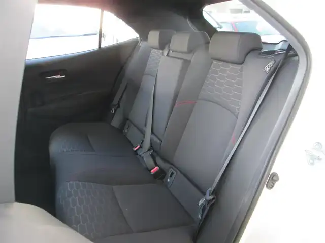 トヨタ カローラ スポーツ ハイブリッドG Z 千葉県 2020(令2)年 2.6万km ホワイトパールクリスタルシャイン ワンオーナー/純正ディスプレイオーディオ【ナビ/BT/USB】/バックカメラ/Toyota Safety Sense/LEDヘッドライト&LEDフォグランプ/純正18インチアルミホイール/レーダークルーズコントロール/レーンキープアシスト/ヘッドアップディスプレイ/ブラインドスポットモニター/クリアランスソナー/ビルトインETC/スペアキー/取扱説明書/ナビ取扱説明書/新車時保証書/トヨタ整備記録簿(R3/R4)