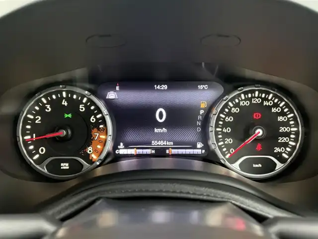 クライスラー・ジープ ジープ レネゲード トレイルホーク 石川県 2017(平29)年 5.6万km 白 4WD/ディスプレイオーディオ/　Bluetooth・AM/FM・USB・AUX/バックカメラ/ETC/ドライブレコーダー/ルーフレール/クルーズコントロール/アンチロック・ブレーキ・システム/横滑り防止装置/後方コーナーセンサー/レーンキープアシスト/ダウンヒルアシストコントロール/パーキングアシスト/エアバッグ（W+サイド）/カーテンエアバッグ/純正アルミホイール/スマートキー