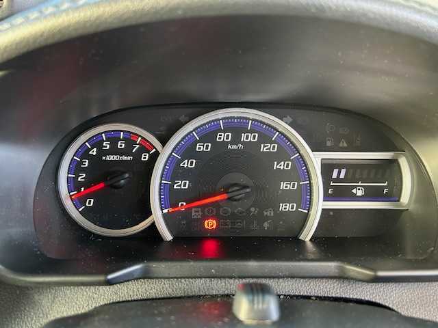 トヨタ ルーミー カスタムG－T 東京都 2019(令1)年 3.8万km ブラックマイカメタリック/パールホワイト2トーン ワンオーナー/純正SDナビフルセグTV/バックカメラ/両側パワースライドドア/衝突被害軽減システム/衝突警報機能（対車両・歩行者）/車線逸脱警報機能/誤発進抑制制御機能/先行車発進お知らせ機能/クルーズコントロール/横滑り防止装置/盗難防止装置/アイドリングストップ/パーキングアシスト/オートライト/オートマチックハイビーム/シルバー加飾付ウレタン製ステアリングホイール/ステアリングスイッチ/Bluetooth接続/シートヒータ/キーフリーシステム/スペアキー/保証書＆取扱説明書付き