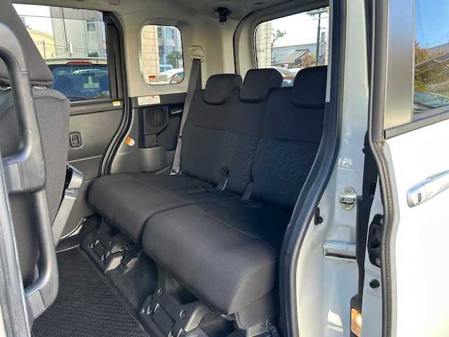 トヨタ ルーミー カスタムG－T 東京都 2019(令1)年 3.8万km ブラックマイカメタリック/パールホワイト2トーン ワンオーナー/純正SDナビフルセグTV/バックカメラ/両側パワースライドドア/衝突被害軽減システム/衝突警報機能（対車両・歩行者）/車線逸脱警報機能/誤発進抑制制御機能/先行車発進お知らせ機能/クルーズコントロール/横滑り防止装置/盗難防止装置/アイドリングストップ/パーキングアシスト/オートライト/オートマチックハイビーム/シルバー加飾付ウレタン製ステアリングホイール/ステアリングスイッチ/Bluetooth接続/シートヒータ/キーフリーシステム/スペアキー/保証書＆取扱説明書付き