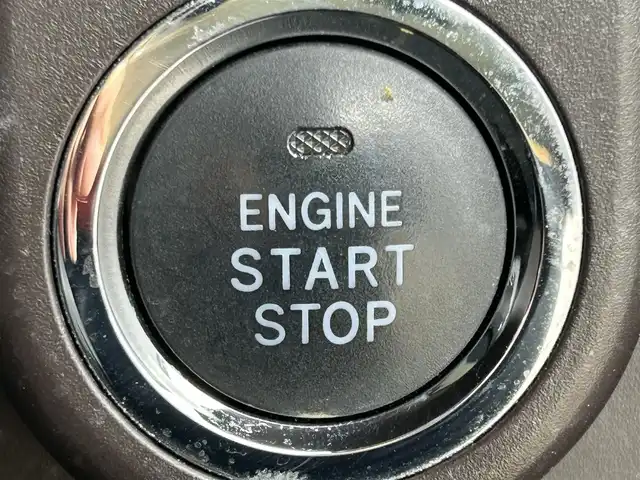 トヨタ タンク X S 岡山県 2018(平30)年 5万km ブラックマイカメタリック 登録時走行距離49404km/ワンオーナー/純正ナビ/地デジTV(AM/FM/CD/DVD/Bluetooth)/バックカメラ/両側スライドドア/ドライブレコーダー/ビルトインETC/プリクラッシュセーフティ/横滑り防止装置/アイドリングストップ/ヘッドライトレベライザー/電動格納ミラー/オートライト/純正フロアマット/プッシュスタート/スマートキー