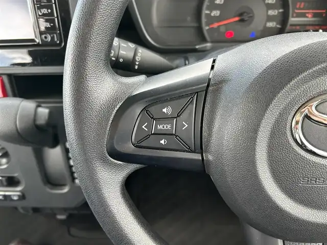 トヨタ タンク X S 岡山県 2018(平30)年 5万km ブラックマイカメタリック 登録時走行距離49404km/ワンオーナー/純正ナビ/地デジTV(AM/FM/CD/DVD/Bluetooth)/バックカメラ/両側スライドドア/ドライブレコーダー/ビルトインETC/プリクラッシュセーフティ/横滑り防止装置/アイドリングストップ/ヘッドライトレベライザー/電動格納ミラー/オートライト/純正フロアマット/プッシュスタート/スマートキー