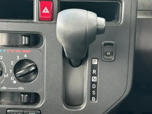 トヨタ タンク X S 岡山県 2018(平30)年 5万km ブラックマイカメタリック 登録時走行距離49404km/ワンオーナー/純正ナビ/地デジTV(AM/FM/CD/DVD/Bluetooth)/バックカメラ/両側スライドドア/ドライブレコーダー/ビルトインETC/プリクラッシュセーフティ/横滑り防止装置/アイドリングストップ/ヘッドライトレベライザー/電動格納ミラー/オートライト/純正フロアマット/プッシュスタート/スマートキー