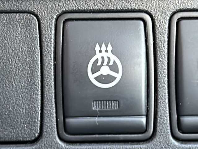 日産 セレナ e－パワー ハイウェイスター V 石川県 2022(令4)年 7.2万km ブリリアントホワイトパール 純正メモリーナビゲーション/【SD・CD・DVD・Blue-ray・Bluetooth・HDMI】/・フルセグTV/・アラウンドビューモニター/プロパイロット/ビルトレインETC/後方ドライブレコーダー/フリップダウンモニター/前席シートヒーター/ステアリングヒーター/コーナーセンサー/USB端子/LEDヘッドライト/・フォグランプ/両側パワースライド/オートライト/人工皮シートカバー/純正フロアマット/純正ドアバイザー