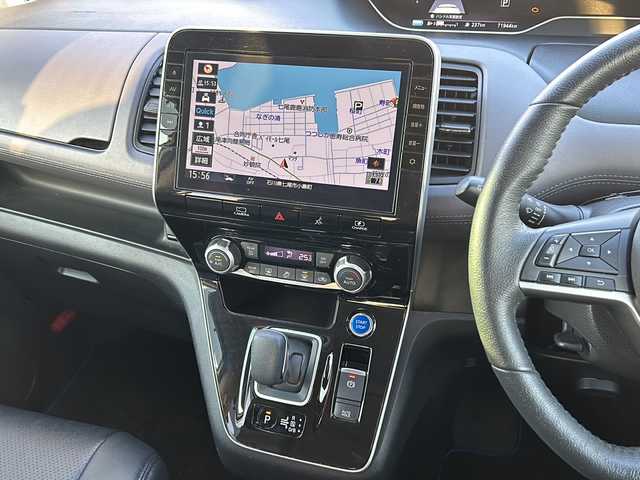 日産 セレナ e－パワー ハイウェイスター V 石川県 2022(令4)年 7.2万km ブリリアントホワイトパール 純正メモリーナビゲーション/【SD・CD・DVD・Blue-ray・Bluetooth・HDMI】/・フルセグTV/・アラウンドビューモニター/プロパイロット/ビルトレインETC/後方ドライブレコーダー/フリップダウンモニター/前席シートヒーター/ステアリングヒーター/コーナーセンサー/USB端子/LEDヘッドライト/・フォグランプ/両側パワースライド/オートライト/人工皮シートカバー/純正フロアマット/純正ドアバイザー