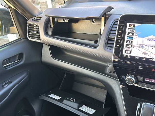 日産 セレナ e－パワー ハイウェイスター V 石川県 2022(令4)年 7.2万km ブリリアントホワイトパール 純正メモリーナビゲーション/【SD・CD・DVD・Blue-ray・Bluetooth・HDMI】/・フルセグTV/・アラウンドビューモニター/プロパイロット/ビルトレインETC/後方ドライブレコーダー/フリップダウンモニター/前席シートヒーター/ステアリングヒーター/コーナーセンサー/USB端子/LEDヘッドライト/・フォグランプ/両側パワースライド/オートライト/人工皮シートカバー/純正フロアマット/純正ドアバイザー