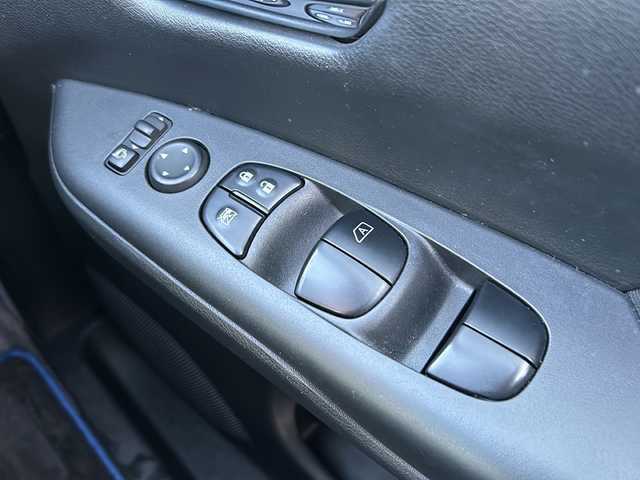 日産 セレナ e－パワー ハイウェイスター V 石川県 2022(令4)年 7.2万km ブリリアントホワイトパール 純正メモリーナビゲーション/【SD・CD・DVD・Blue-ray・Bluetooth・HDMI】/・フルセグTV/・アラウンドビューモニター/プロパイロット/ビルトレインETC/後方ドライブレコーダー/フリップダウンモニター/前席シートヒーター/ステアリングヒーター/コーナーセンサー/USB端子/LEDヘッドライト/・フォグランプ/両側パワースライド/オートライト/人工皮シートカバー/純正フロアマット/純正ドアバイザー