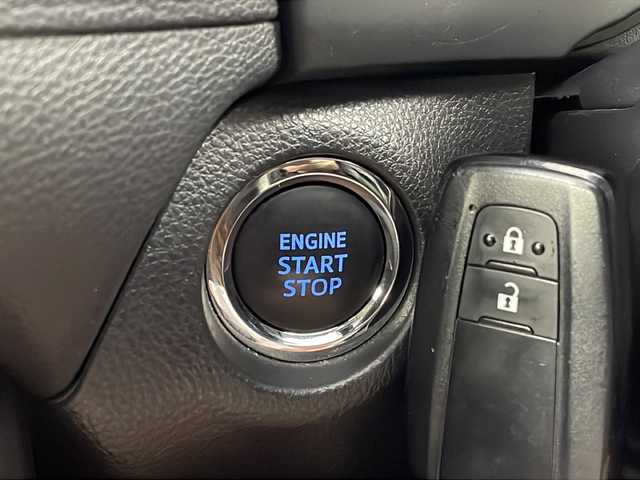 トヨタ ＲＡＶ４ X 新潟県 2021(令3)年 4.8万km アティチュードブラックマイカ 4WD/純正ナビ/　　BT/FM/AM/Miracast/バックカメラ/レーダークルーズコントロール/LEDオートライト/オートマチックハイビーム/純正17インチアルミホイール/ステアリングスイッチ/アイドリングストップ/USBポート/ブラインドスポットモニター/スマートキー/ビルトインETC