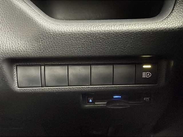 トヨタ ＲＡＶ４ X 新潟県 2021(令3)年 4.8万km アティチュードブラックマイカ 4WD/純正ナビ/　　BT/FM/AM/Miracast/バックカメラ/レーダークルーズコントロール/LEDオートライト/オートマチックハイビーム/純正17インチアルミホイール/ステアリングスイッチ/アイドリングストップ/USBポート/ブラインドスポットモニター/スマートキー/ビルトインETC
