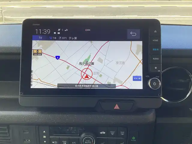 ホンダ Ｎ ＢＯＸ カスタム 栃木県 2024(令6)年 0.1万km クリスタルブラックパール ホンダセンシング/（衝突軽減ブレーキ）/（先行車発進お知らせ機能）/（歩行者事故低減ステアリング）/（路外逸脱抑制機能）/（標識認識機能）/（渋滞追従機能付きアダプティブクルーズコントロール）/（車線維持支援システム）/（誤発進抑制機能）/（後方誤発進抑制機能）/（近距離衝突軽減ブレーキ）/（急アクセル制御機能）/（パーキングセンサーシステム）/（オートハイビーム）/HondaCONNECTforGathers/カーナビ連動前後ドライブレコーダー/マルチビューカメラシステム/前席シートヒーター/両側パワースライドドア/純正フロアマット/純正ドアバイザー/取扱説明書/保証書/リモコンスペアキー×1