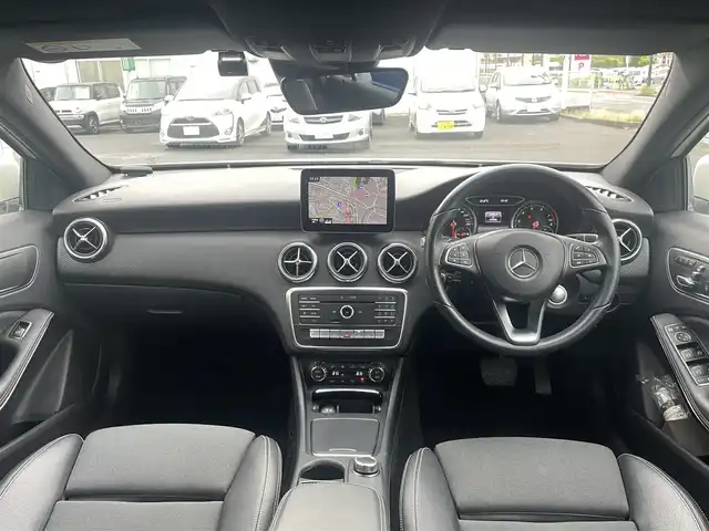 メルセデス・ベンツ Ａ１８０ 千葉県 2018(平30)年 4.8万km カルサイトホワイト ワンオーナー/レーダーセーフティパッケージ/・アクティブブレーキアシスト/・アテンションアシスト/・ブラインドスポットアシスト/・レーンキープアシスト/純正HDDナビ/フルセグTV/DVD/CD/Bluetooth/バックカメラ/ETC/前方ドラレコ/アダプティブクルーズコントロール/ハーフレザーシート/シートヒーターD/N/パワーシートD席/パドルシフト/純正アルミホイール/クリアランスソナー/パドルシフト/LEDヘッドライト/アイドリングストップ/スマートキー/スペアキー/保証書/取扱説明書
