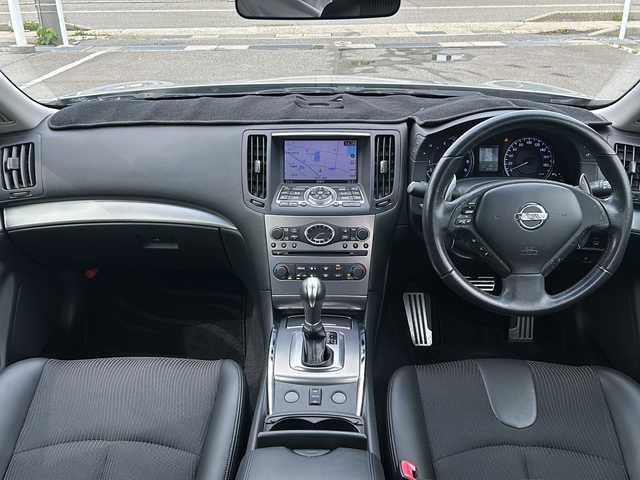 日産 スカイライン 250GT Type S 石川県 2010(平22)年 9.9万km ブリリアントシルバー 純正HDDナビゲーション/【CD Bluetooth ワンセグTV】/前席パワーシート/ハーフレザーシート/バックカメラ/ビルトインETC/オートライト/・フォグランプ/スマートキー/・プッシュスタート/ステアリングスイッチ/パドルシフト/電動格納ミラー/純正フロアマット