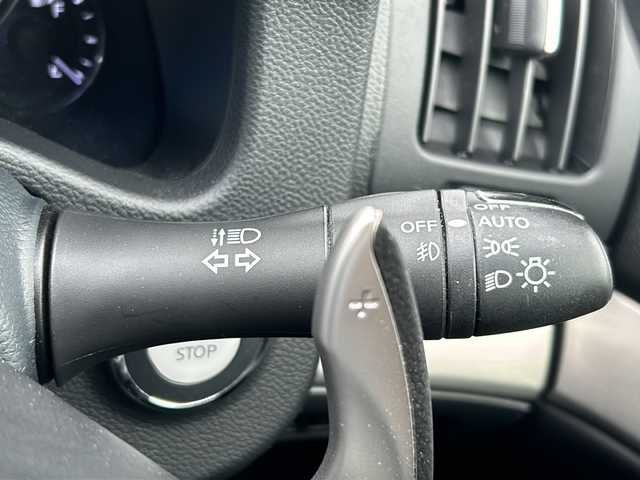 日産 スカイライン 250GT Type S 石川県 2010(平22)年 9.9万km ブリリアントシルバー 純正HDDナビゲーション/【CD Bluetooth ワンセグTV】/前席パワーシート/ハーフレザーシート/バックカメラ/ビルトインETC/オートライト/・フォグランプ/スマートキー/・プッシュスタート/ステアリングスイッチ/パドルシフト/電動格納ミラー/純正フロアマット