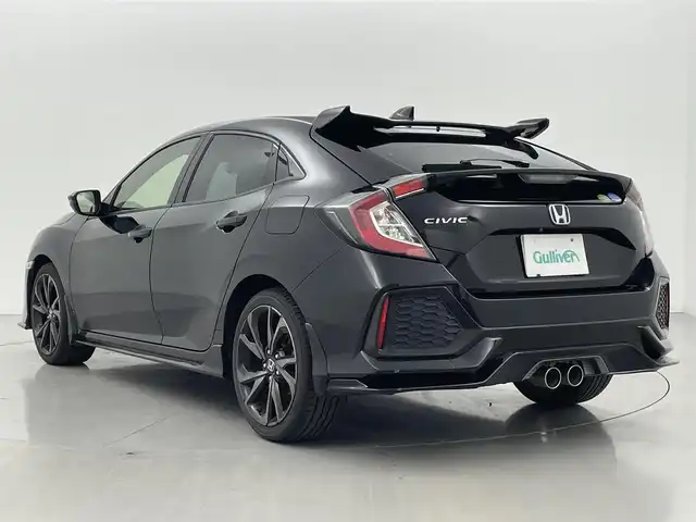 ホンダ シビック ハッチバック ホンダセンシング 熊本県 2018(平30)年 4.8万km クリスタルブラックパール ６速MT/純正7インチナビVXM-195VFi（ＣＤ・ＤＶＤ・フルセグ・ＢＴ・ＳＤ）/バックカメラ　/ビルトインＥＴＣ　/社外前方ドライブレコーダー　/前席シートヒーター　/衝突軽減ブレーキ　/レーンキープアシスト　/横滑り防止　/アイドリングストップ/純正フロアマット/純正１８インチAW/オートライト/LEDヘッドライト/スマートキー/プッシュスタート/スペアキー1本/保証書/取扱説明書
