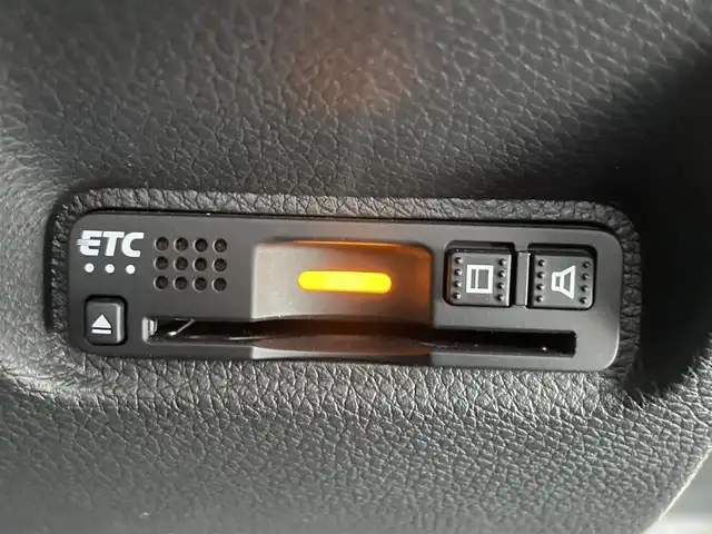 ホンダ シビック ハッチバック ホンダセンシング 熊本県 2018(平30)年 4.8万km クリスタルブラックパール ６速MT/純正7インチナビVXM-195VFi（ＣＤ・ＤＶＤ・フルセグ・ＢＴ・ＳＤ）/バックカメラ　/ビルトインＥＴＣ　/社外前方ドライブレコーダー　/前席シートヒーター　/衝突軽減ブレーキ　/レーンキープアシスト　/横滑り防止　/アイドリングストップ/純正フロアマット/純正１８インチAW/オートライト/LEDヘッドライト/スマートキー/プッシュスタート/スペアキー1本/保証書/取扱説明書