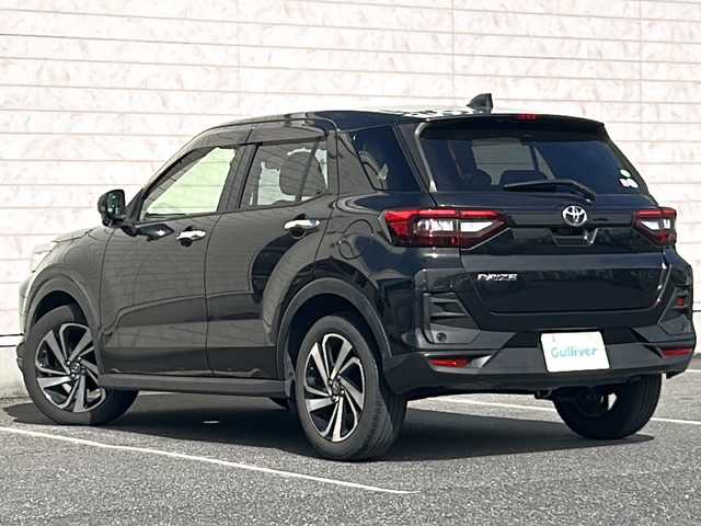 トヨタ ライズ Z 茨城県 2020(令2)年 4.7万km ブラックマイカメタリック 純正7inメモリナビ【NSZT-W68T】/(地デジTV・CD・DVD・BT・USB・ラジオ再生)/レーダークルーズコントロール/レーンアシスト/プリクラッシュセーフティ/コーナーセンサー/シートヒーター/ドライブレコーダー/バックカメラ/ETC/オートライト/LEDヘッドライト/純正17inアルミホイール/純正フロアマット/スマートキー/スペアキー