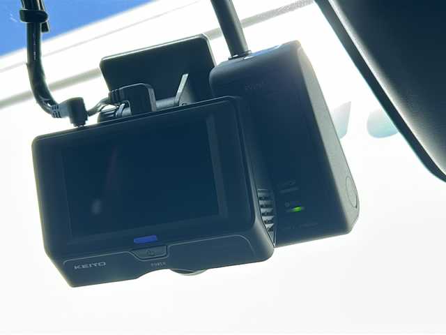 トヨタ ライズ Z 茨城県 2020(令2)年 4.7万km ブラックマイカメタリック 純正7inメモリナビ【NSZT-W68T】/(地デジTV・CD・DVD・BT・USB・ラジオ再生)/レーダークルーズコントロール/レーンアシスト/プリクラッシュセーフティ/コーナーセンサー/シートヒーター/ドライブレコーダー/バックカメラ/ETC/オートライト/LEDヘッドライト/純正17inアルミホイール/純正フロアマット/スマートキー/スペアキー