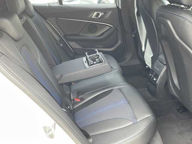 ＢＭＷ １１８ｄ Mスポーツ EDジョイ+ 東京都 2020(令2)年 5.5万km アルピンホワイトⅢ ワンオーナー/新車時保証書　取扱説明書/ドライビングアシスト/インテリジェントセーフティー/レーンチェンジウォーニング/レーンディパーチャーウォーニング/アダプティブクルーズコントロール/アイドリングストップ/純正HDDナビ/USB/BT/ScreenMirroring/バックカメラ　ルームミラー内臓ETC/ドライブレコーダー【前後】/置く充電/運転席メモリー付パワーシート/LEDヘッドライト/オートライト/パワーバックドア/スマートキー×２/革巻きハンドル/コーナーセンサー/純正18インチアルミ