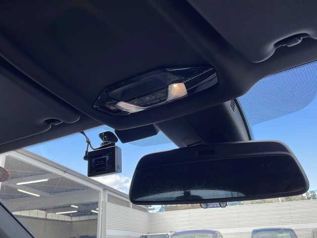 ＢＭＷ １１８ｄ Mスポーツ EDジョイ+ 東京都 2020(令2)年 5.5万km アルピンホワイトⅢ ワンオーナー/新車時保証書　取扱説明書/ドライビングアシスト/インテリジェントセーフティー/レーンチェンジウォーニング/レーンディパーチャーウォーニング/アダプティブクルーズコントロール/アイドリングストップ/純正HDDナビ/USB/BT/ScreenMirroring/バックカメラ　ルームミラー内臓ETC/ドライブレコーダー【前後】/置く充電/運転席メモリー付パワーシート/LEDヘッドライト/オートライト/パワーバックドア/スマートキー×２/革巻きハンドル/コーナーセンサー/純正18インチアルミ