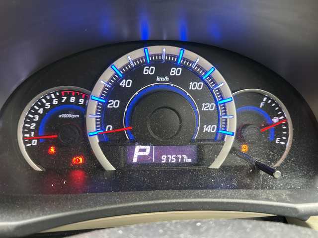 スズキ ワゴンＲ FX 福岡県 2013(平25)年 9.8万km シルキーシルバーメタリック 純正フロアマット/アイドリングストップ