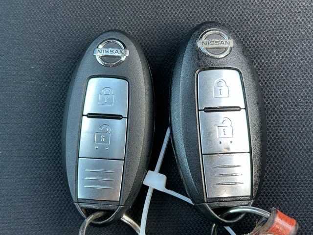 日産 ノート e－パワー X 千葉県 2018(平30)年 5.9万km ダークメタルグレー 純正ナビ/CD/DVD/Bluetooth/フルセグTV/バックカメラ/ETC/エマージェンシーブレーキ/車線逸脱警報/車両接近通報装置/オートハイビーム/プッシュスタート/スマートキー/スペアキー/純正15インチアルミホイール/保証書・取扱説明書/ナビ取扱説明書